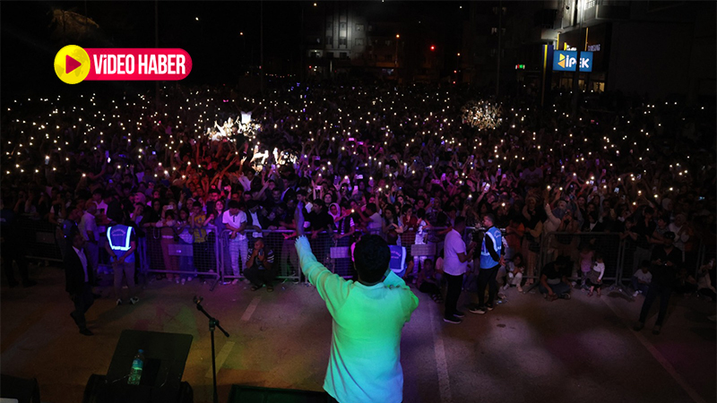 Böyle konser görülmedi! Kürt sanatçılar Şanlıurfa'yı salladı