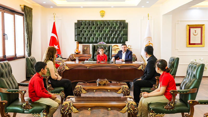 Başkan Özyavuz koltuğu devretti