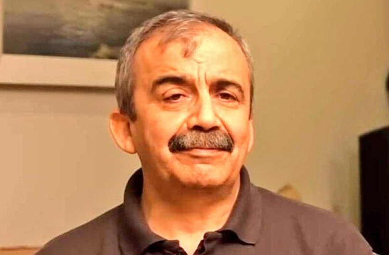 Sırrı Süreyya Önder kalp krizi geçirdi! Sağlık durumu nasıl?