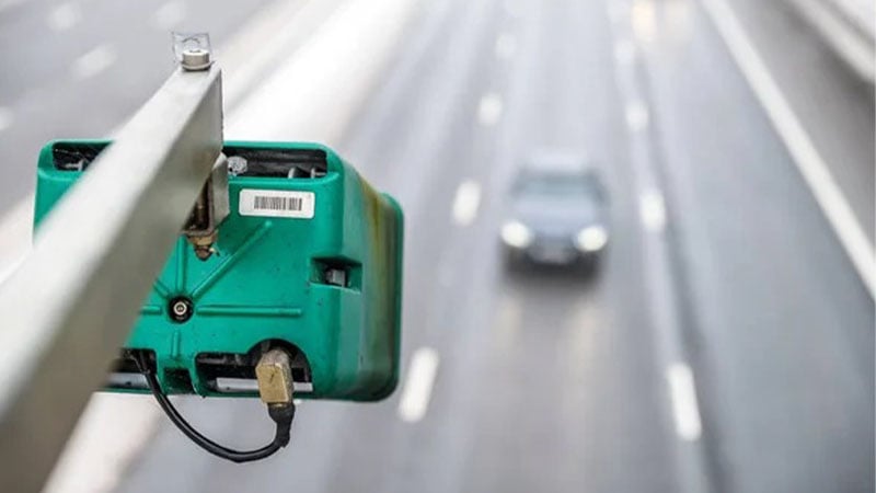 Radar uyarı tabelaları trafik güvenliğini nasıl etkiliyor?