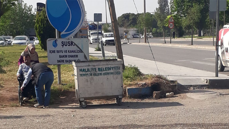 Şanlıurfa yolları engellilerin engelini arttırıyor