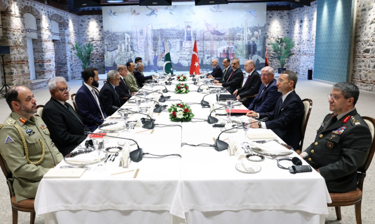 Cumhurbaşkanı Erdoğan'dan Şahbaz paylaşımı: Birçok kritik konuyu ele aldık
