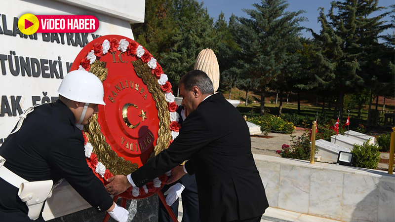 Urfa'da Cumhuriyet Bayramı çelenk sunma töreni yapıldı