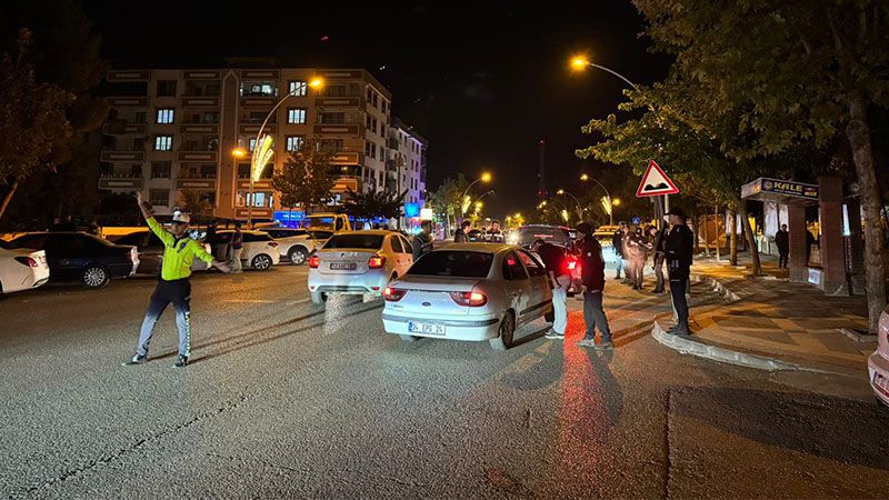 Urfa’da gece yarısı ‘şok’ uygulama: 321 bin lira ceza kesildi!