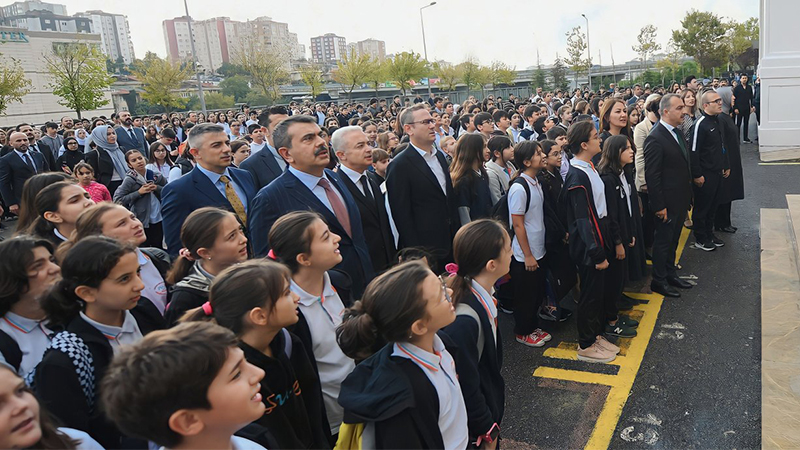 Urfa’daki okullarda Filistin'de hayatını kaybedenler için saygı duruşu