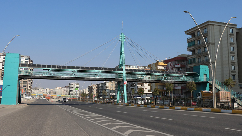 Şanlıurfa'da yayaların güvenliği için yeni üst geçitler