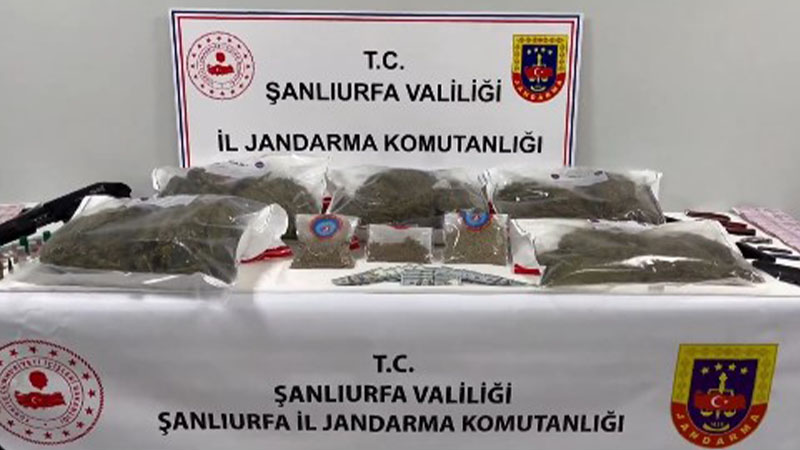 Şanlıurfa'da jandarmadan 3 adrese operasyon: Gözaltılar var