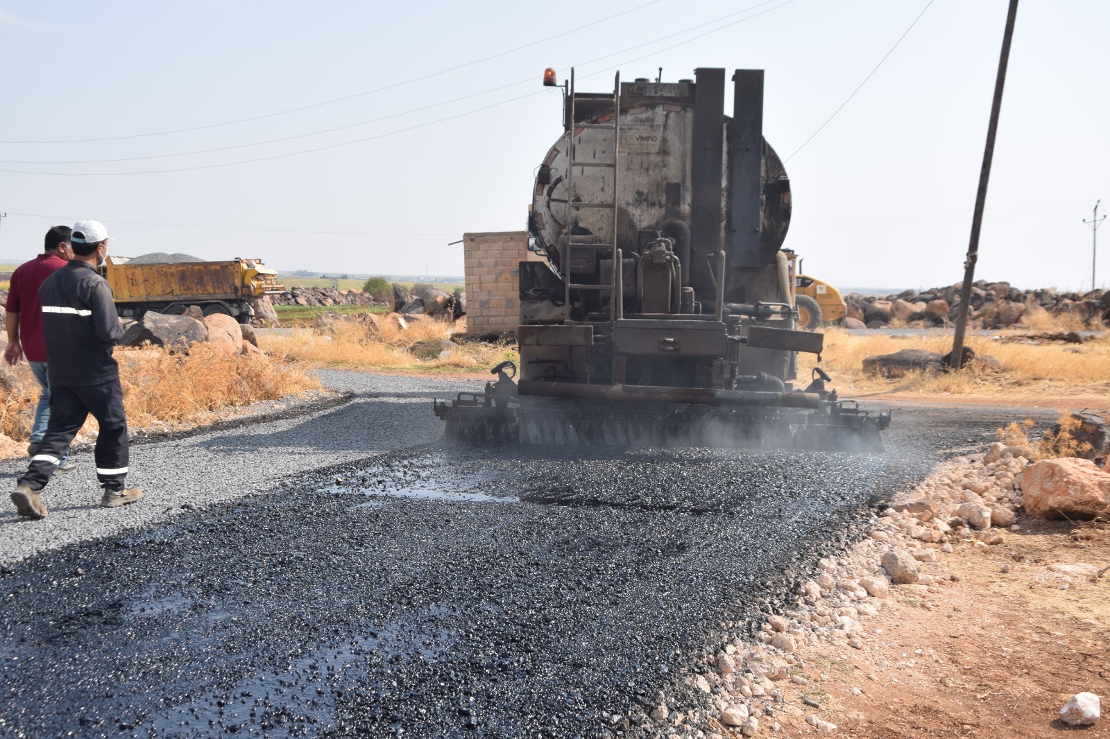 Viranşehir’de kırsal mahalle yolları yenileniyor