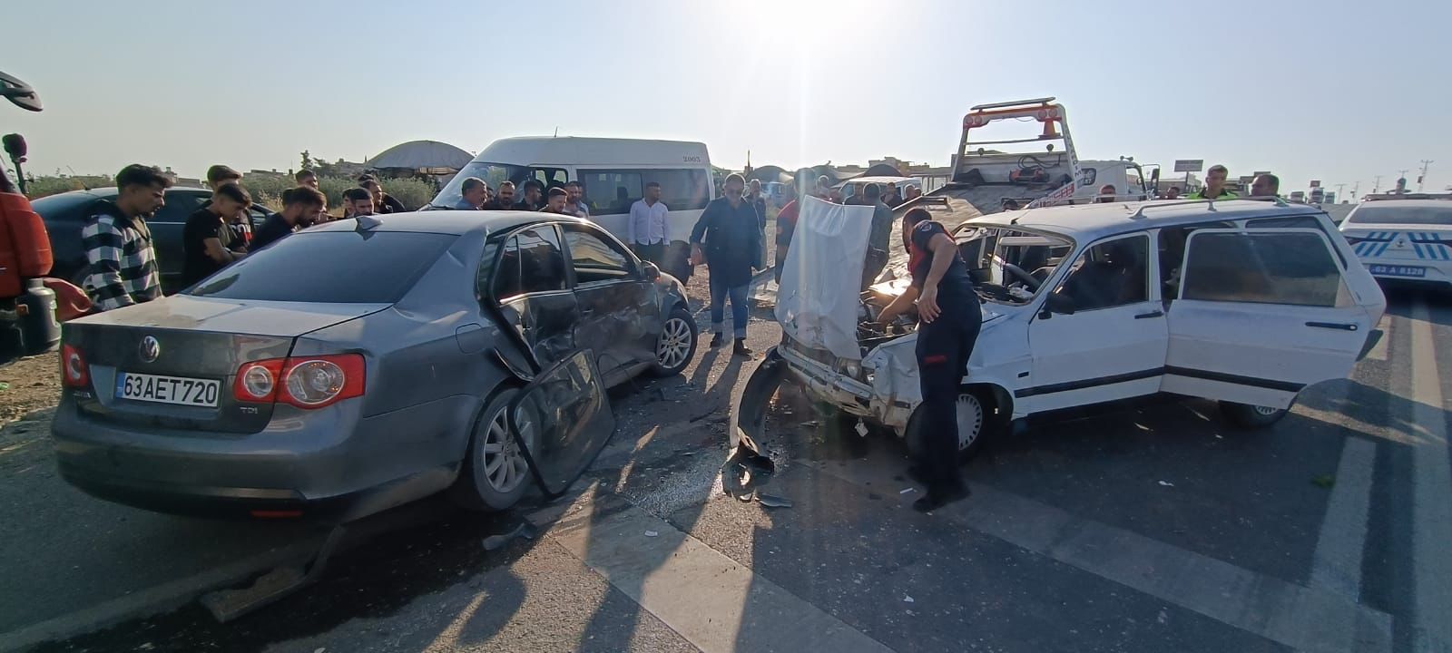 Urfa’da otomobiller çarpıştı! 3 yaralı