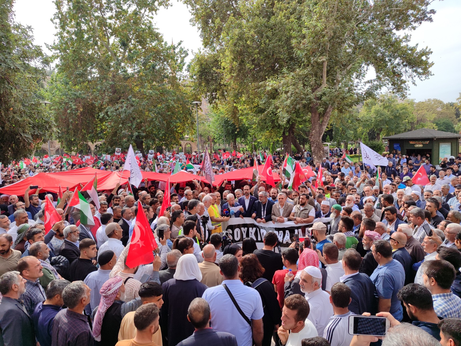 Urfa’da Cuma namazının ardından İsrail protestosu