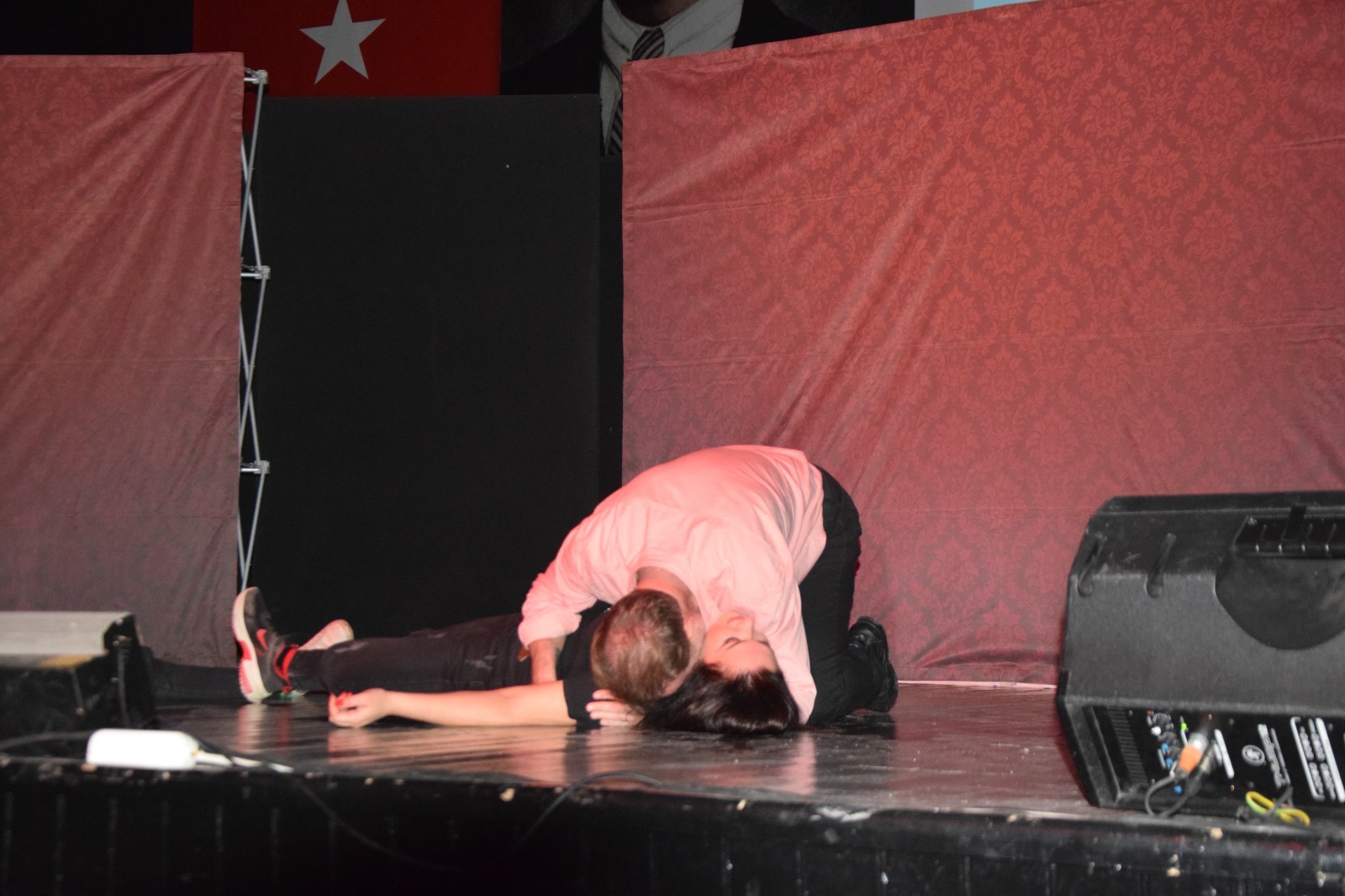 Viranşehir’de uyuşturucuyla mücadele tiyatro sahnesinde