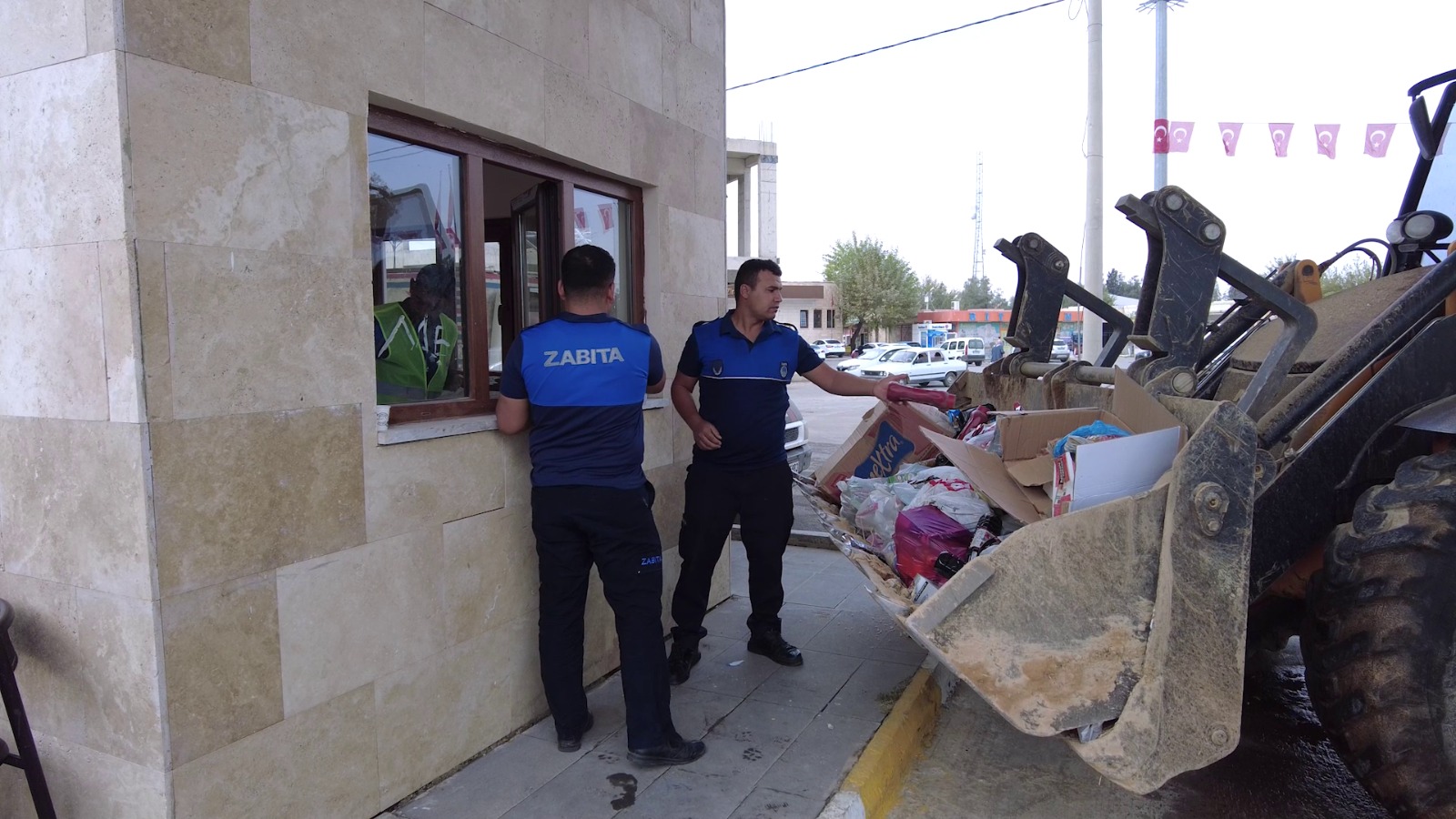 Vatandaşa yedireceklerdi!  Urfa’da skandal direkten döndü