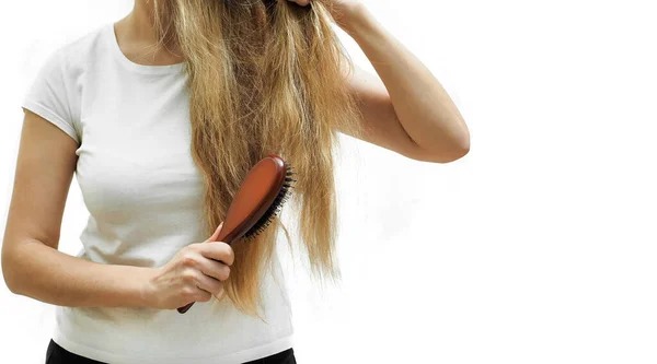 Saçlarınızın sağlığı için tarağınızı ne sıklıkta değiştirmelisiniz? İşte cevabı!