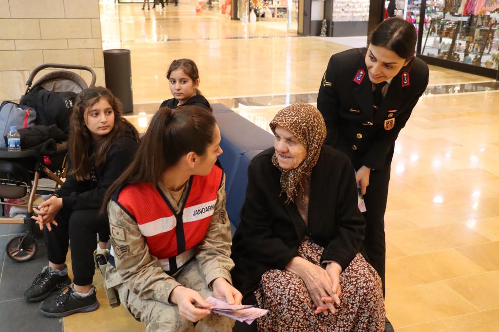 Şanlıurfa'da kadına yönelik şiddete karşı mücadeleye dikkat çekildi