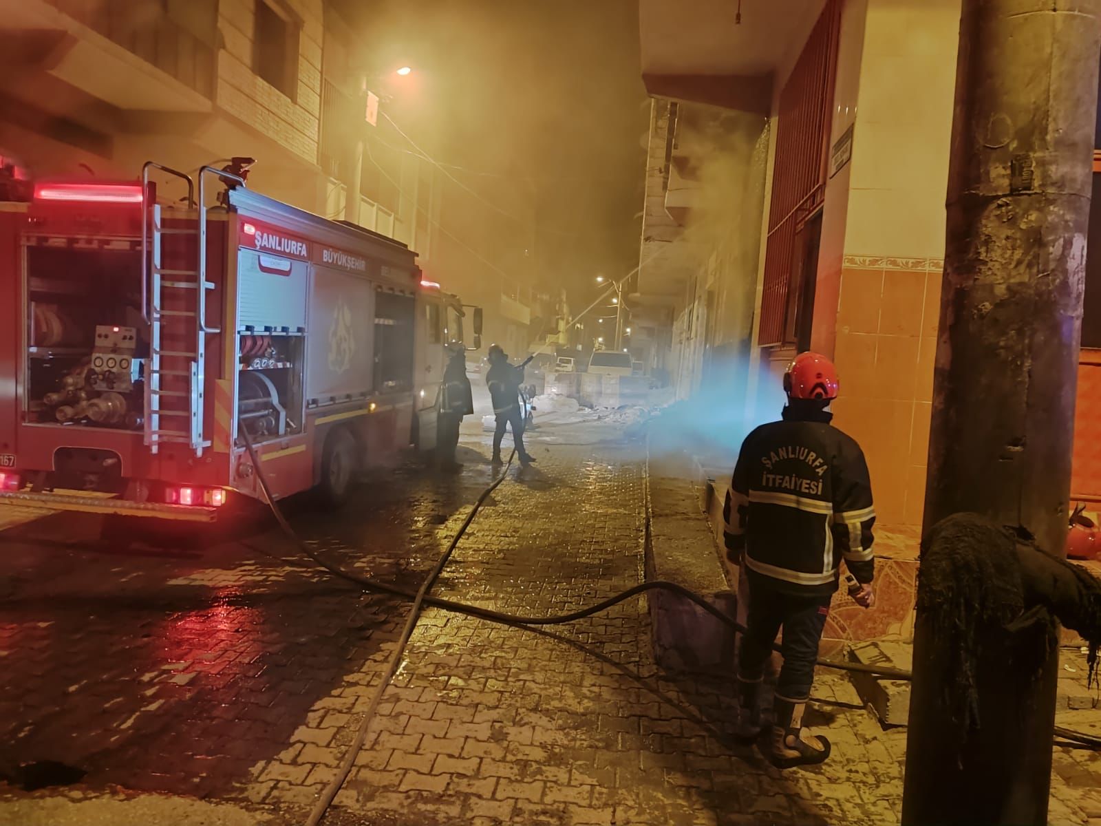 Urfa’da korkutan fırın yangını! Az daha faciaya neden oluyorlardı