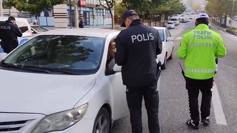 Şanlıurfa'da trafik uygulaması: Ceza yağdı