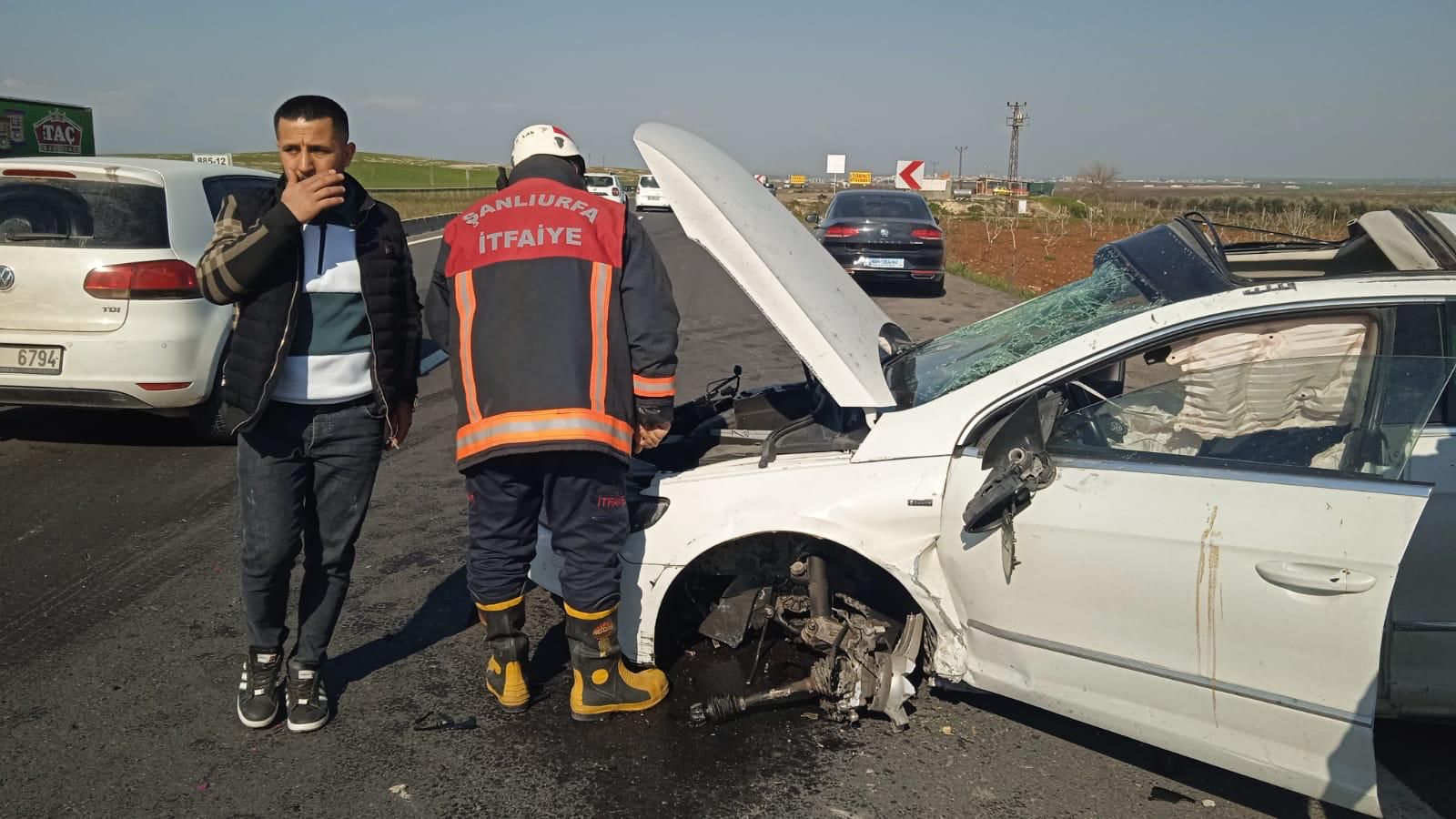 Şanlıurfa’da korkutan kaza! Tekerleği fırlayan araçta 2 kişi yaralandı