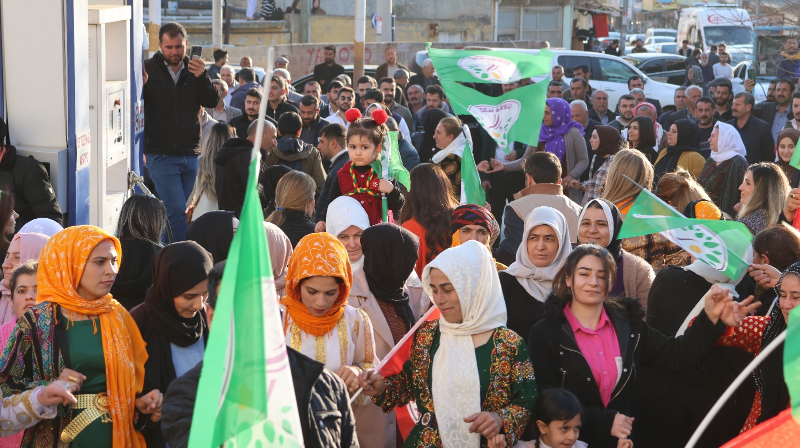 DEM Parti Şanlıurfa’da seçim çalışmalarına devam ediyor