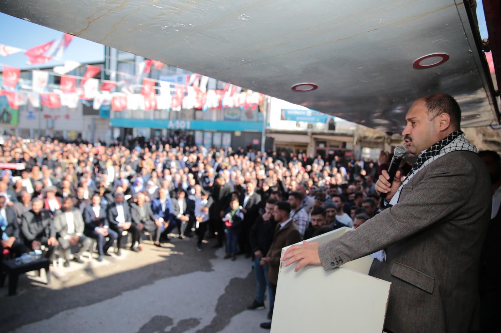 Mehmet Kasım Gülpınar Bozova’da seçim bürosu açılışına katıldı