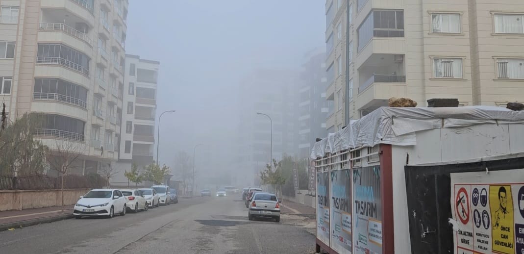 Şanlıurfa’da göz gözü görmedi! Ulaşımı altüst etti