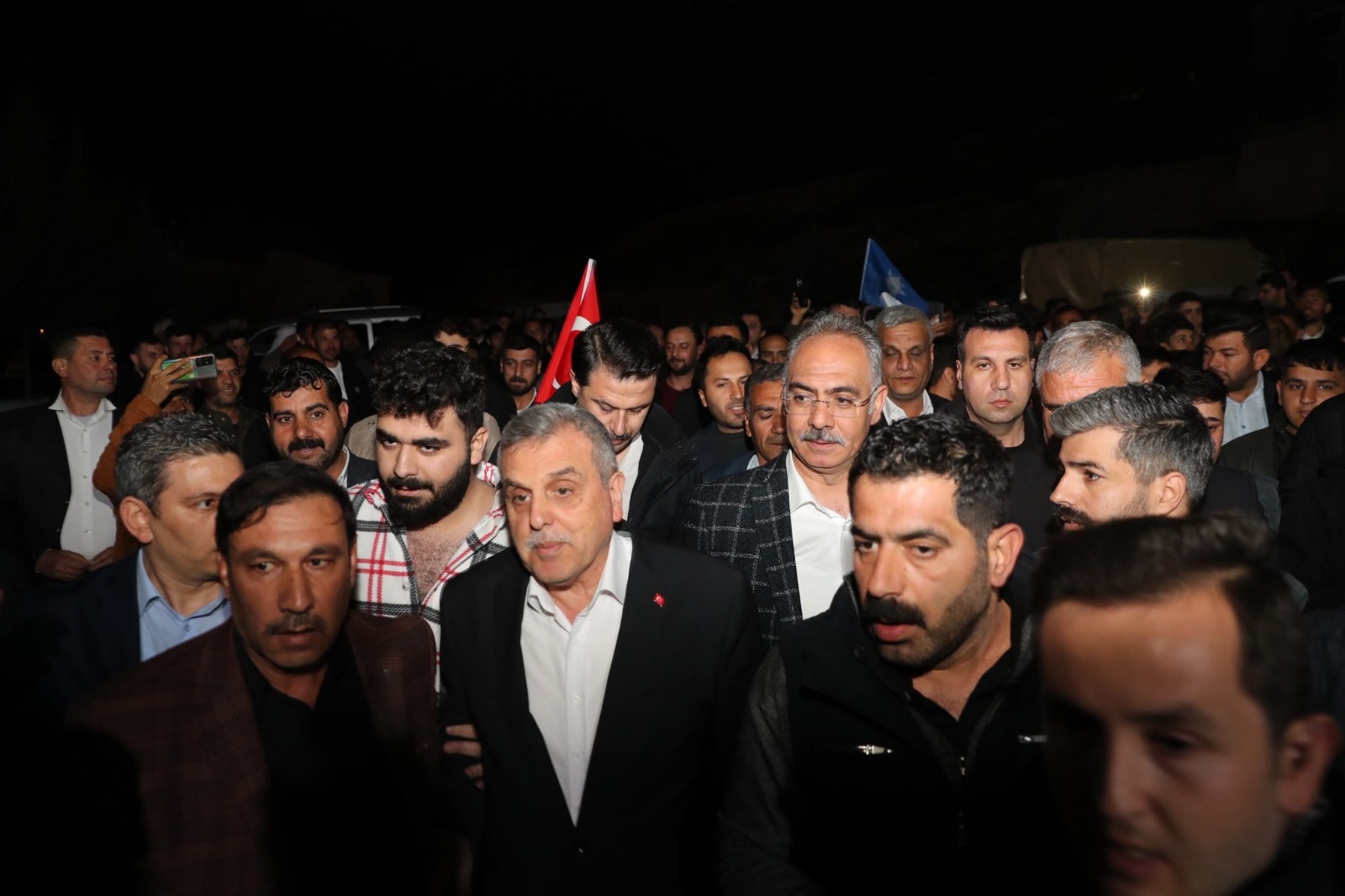 Başkan Beyazgül ve Mehmet Kuş, Eyyübiye’de ev ziyaretlerinde bulundu