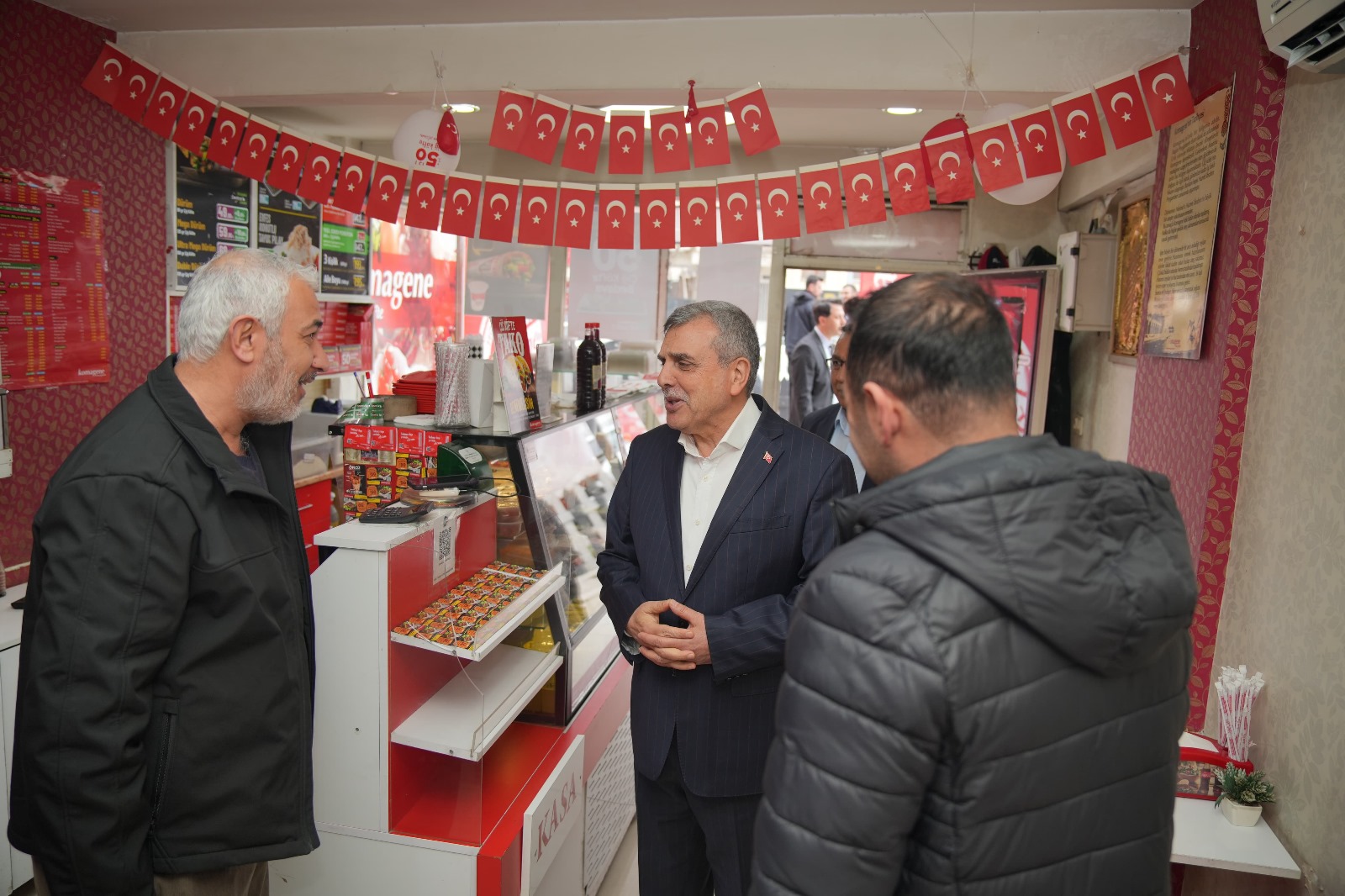 Beyazgül seçim çalışmalarına devam ediyor