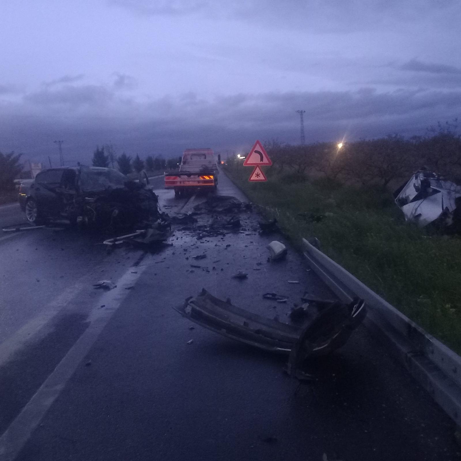 Şanlıurfa’da yağışlı havada feci kaza! 3 yaralı