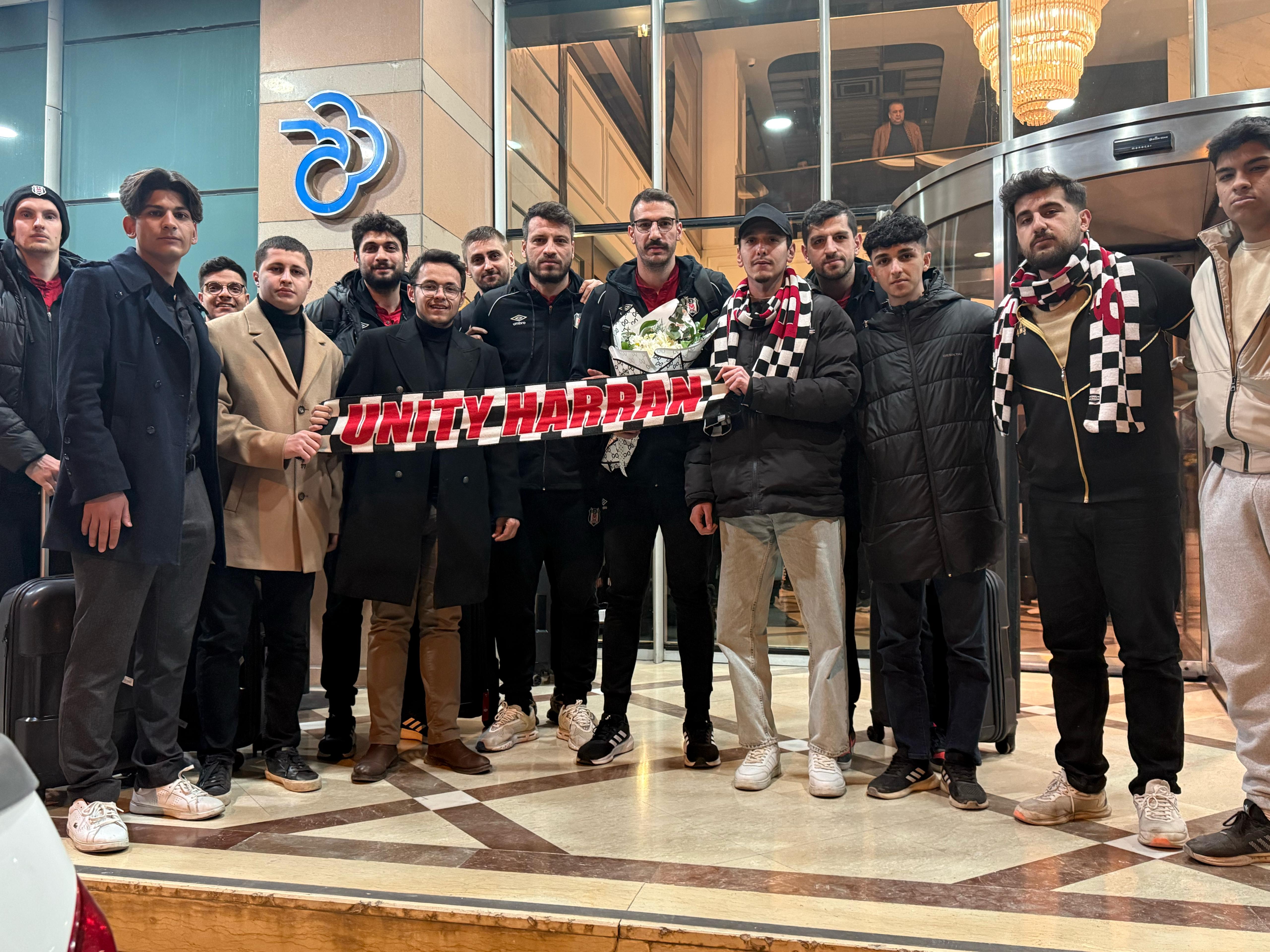 Şanlıurfa'da Beşiktaş'a yaraşır karşılama... Yarın maç var!
