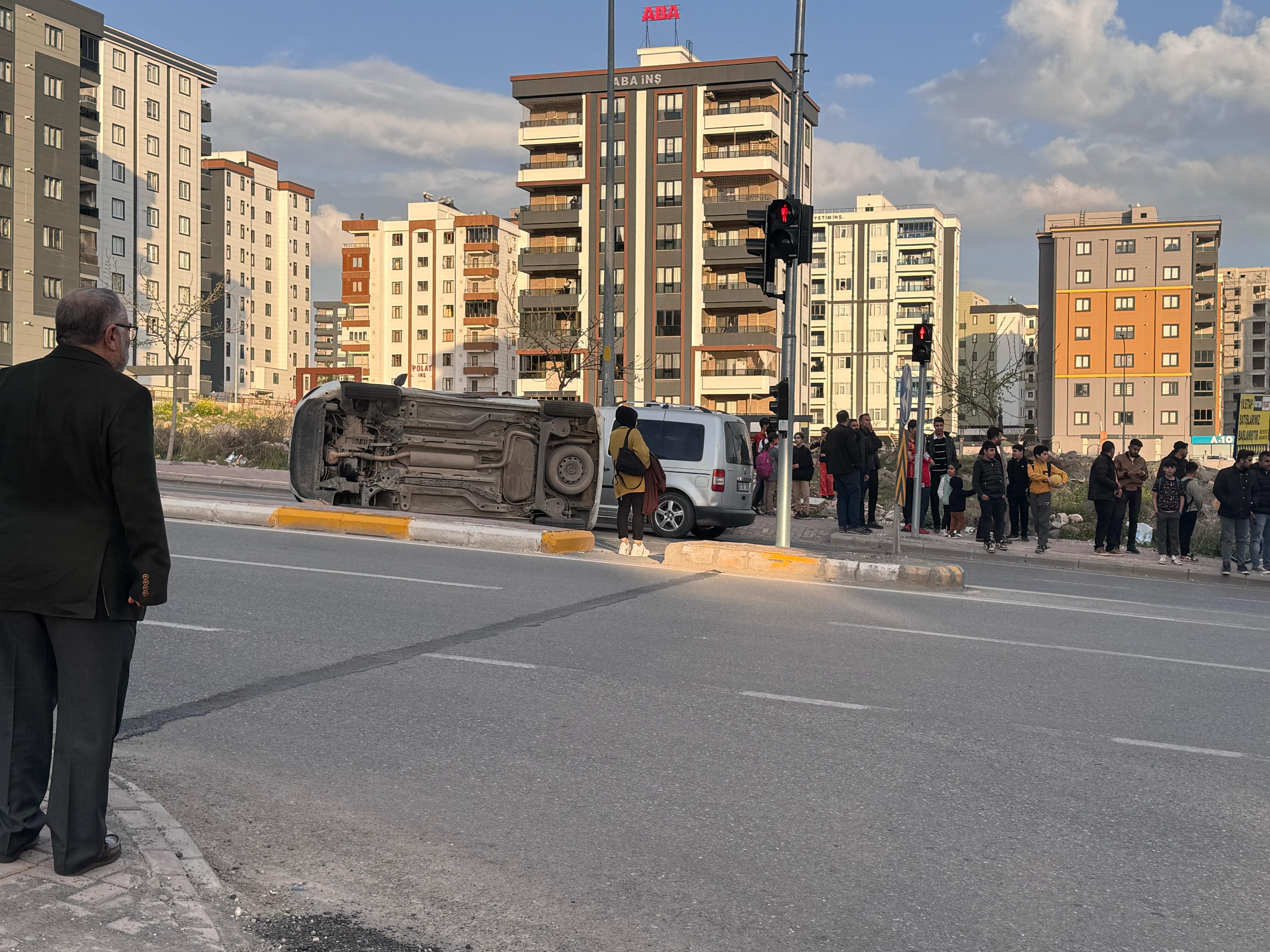 Şanlıurfa'da kaza! İki araç çarpıştı