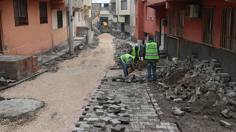 Haliliye'de kilitli beton parke çalışmaları tamamlandı
