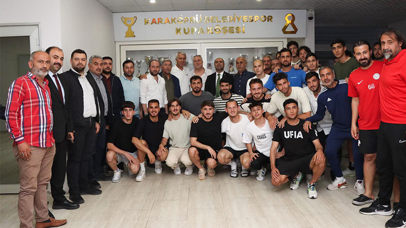 Şampiyonluk maçı öncesi Başkan Çiftçi futbolcularla buluştu