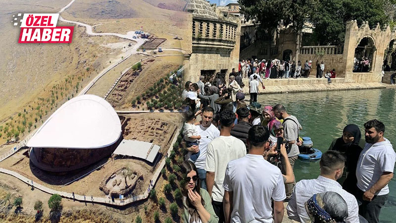 Şanlıurfa'nın kavurucu sıcağına rağmen akın akın geliyorlar