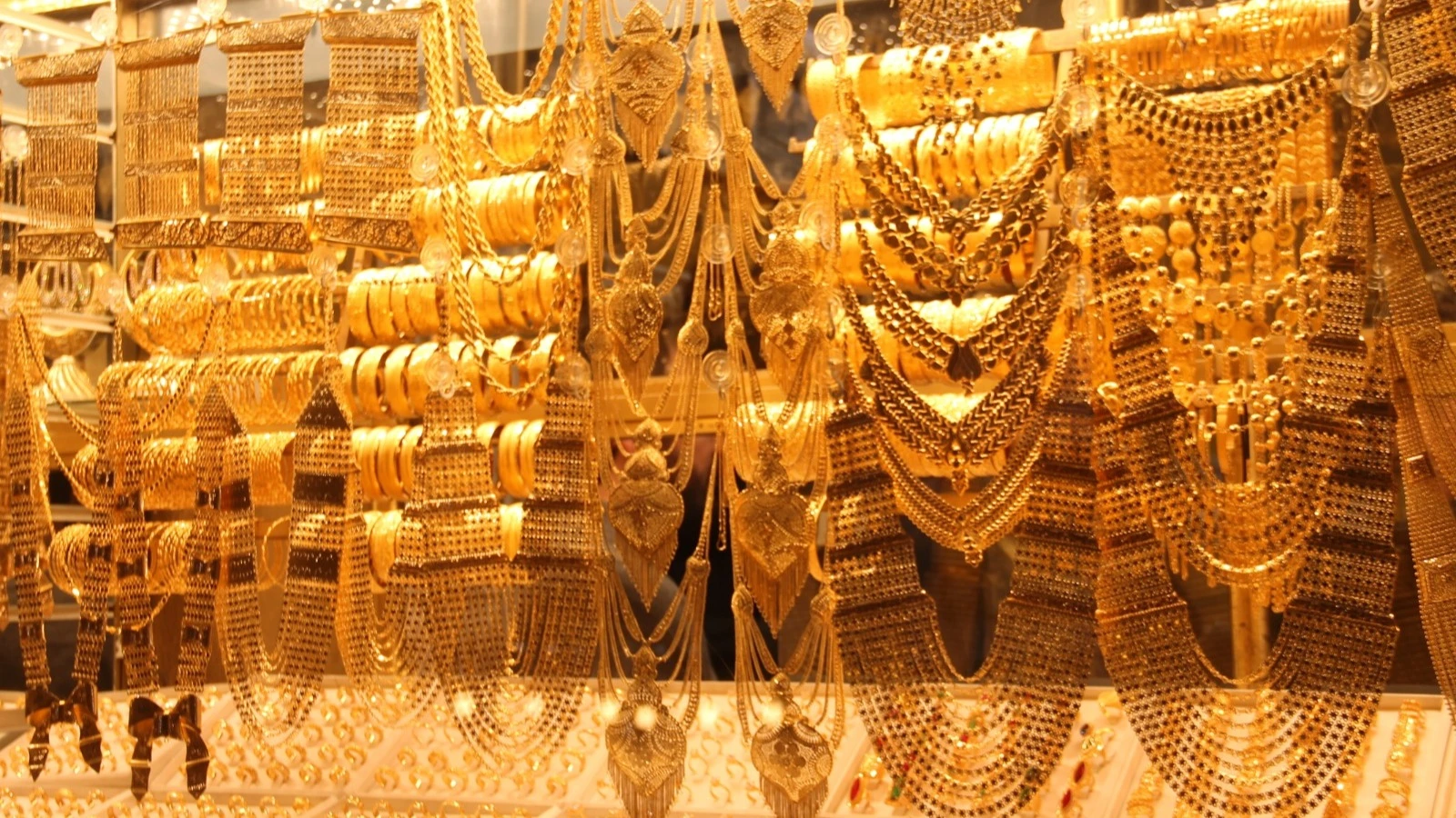 Şanlıurfa’da kuyumcuların güncel altın fiyatları…