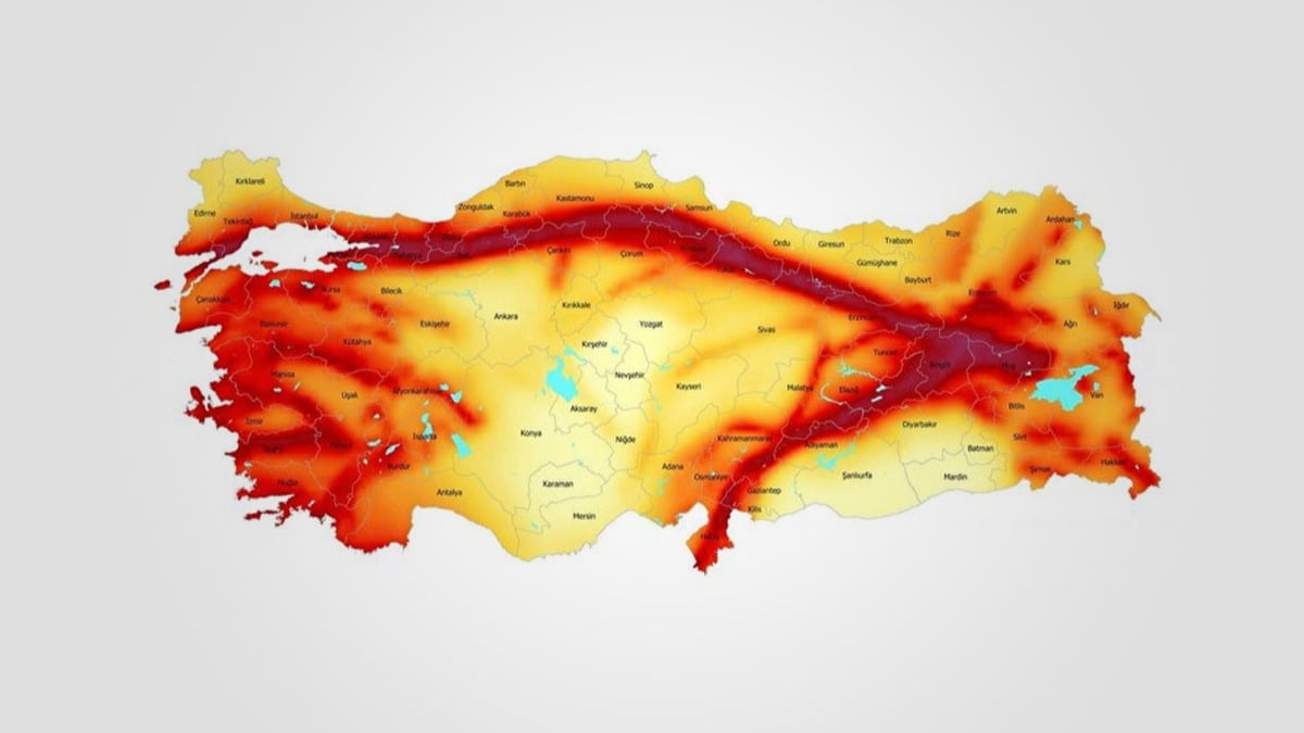 SON DAKİKA: Naci Görür '7 ve üzeri deprem üretebilir' diyerek uyardı!